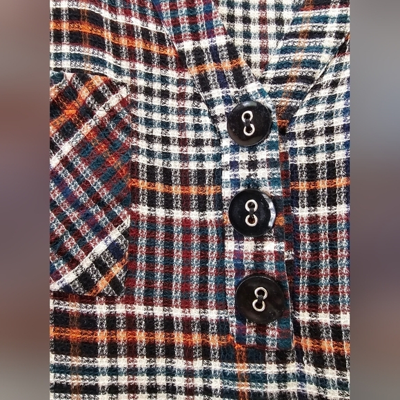 En Creme Tunic Xl Viscose. Plaid. BIG buttons. - Picture 4 of 8